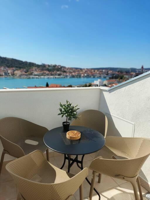 Bird View Apartment Carlissima Trogir Exterior foto